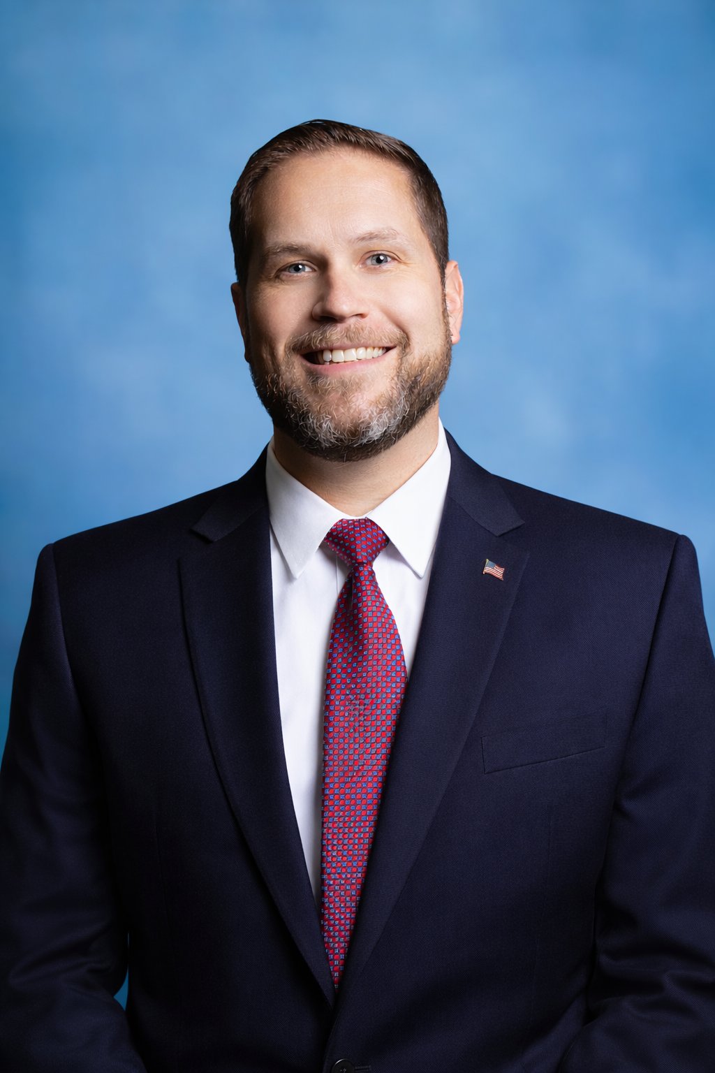 Kyle Lovell Headshot